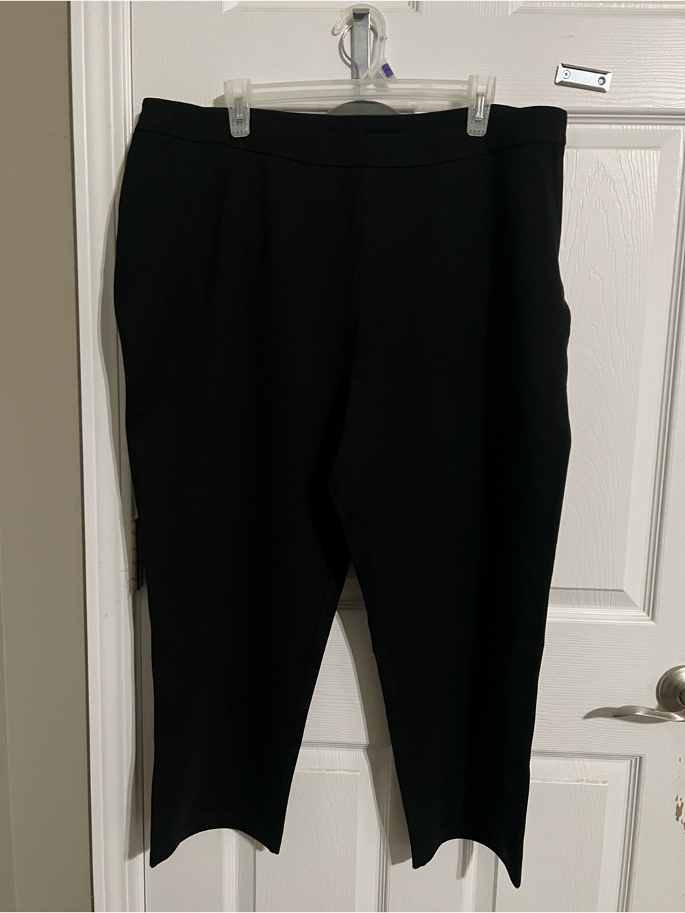 Linea by Louis Dell'Olio Black Cropped Ponte Pants